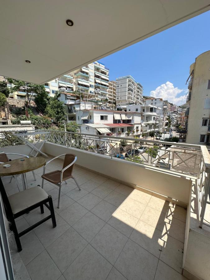 Henfjor Villa & Apartment Sarandë Buitenkant foto