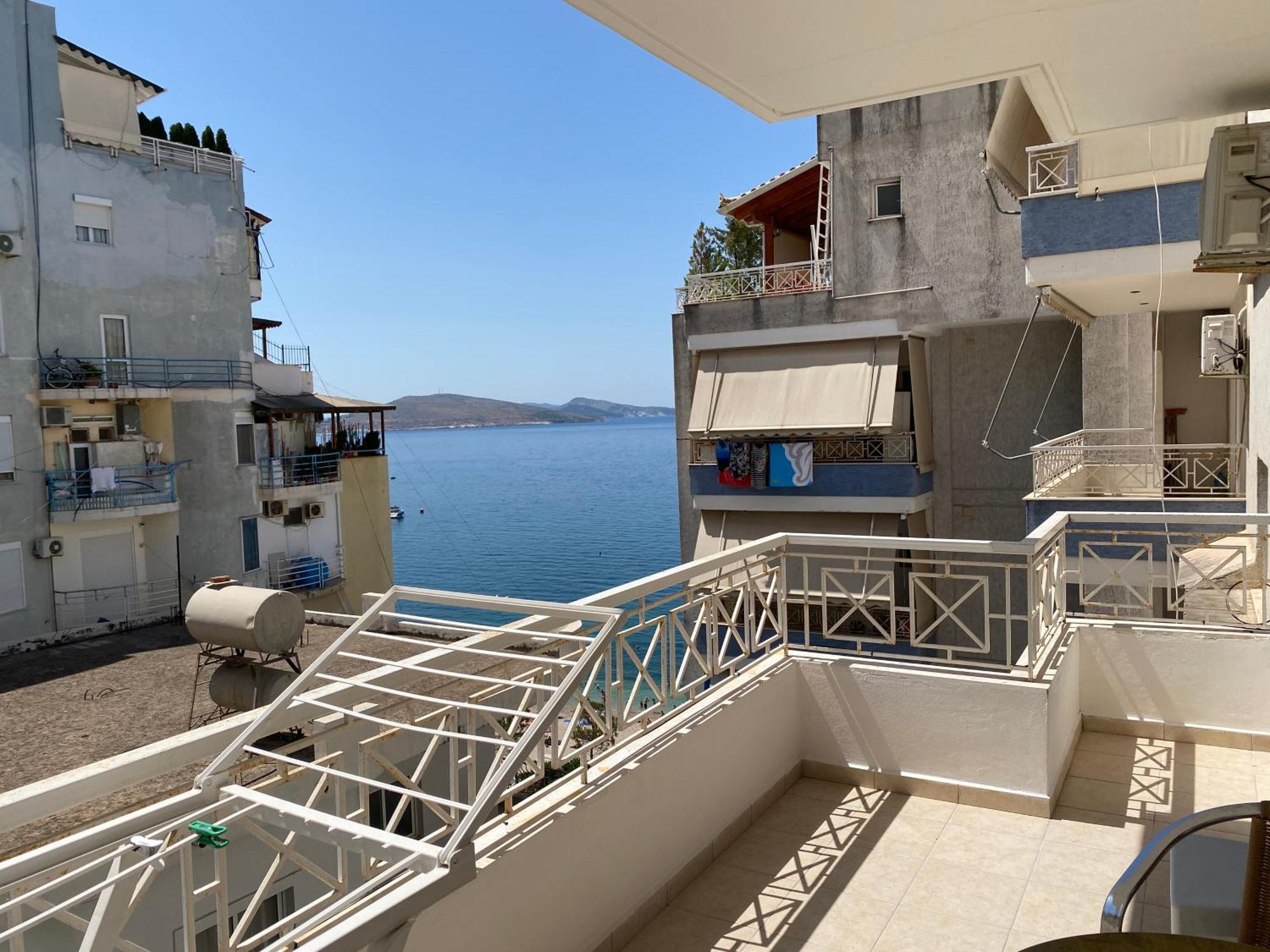 Henfjor Villa & Apartment Sarandë Buitenkant foto